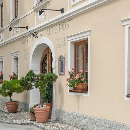 Hotel Alte Post 3*